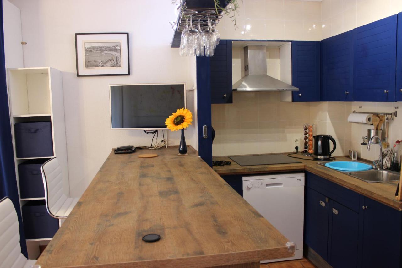 Luxury 4 Bed Apartment On Coastal Footpath At Cap Ras Llança Exteriér fotografie